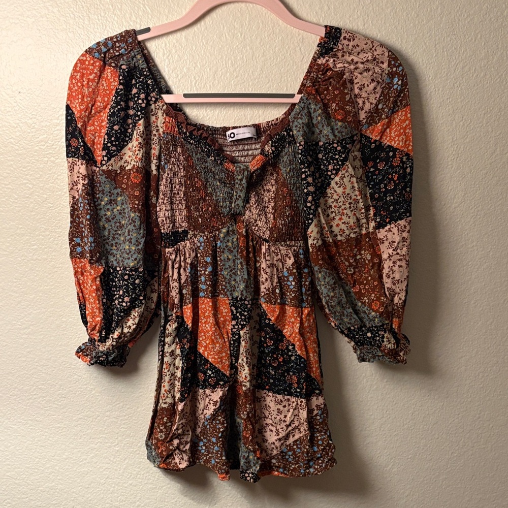 Kohl's Women's Colorful Geometric Blouse
